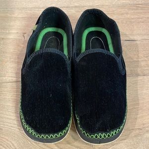 Foamtreads Innsbruck Moccasin Slippers Kids Size 5 M, Black/Green 2682